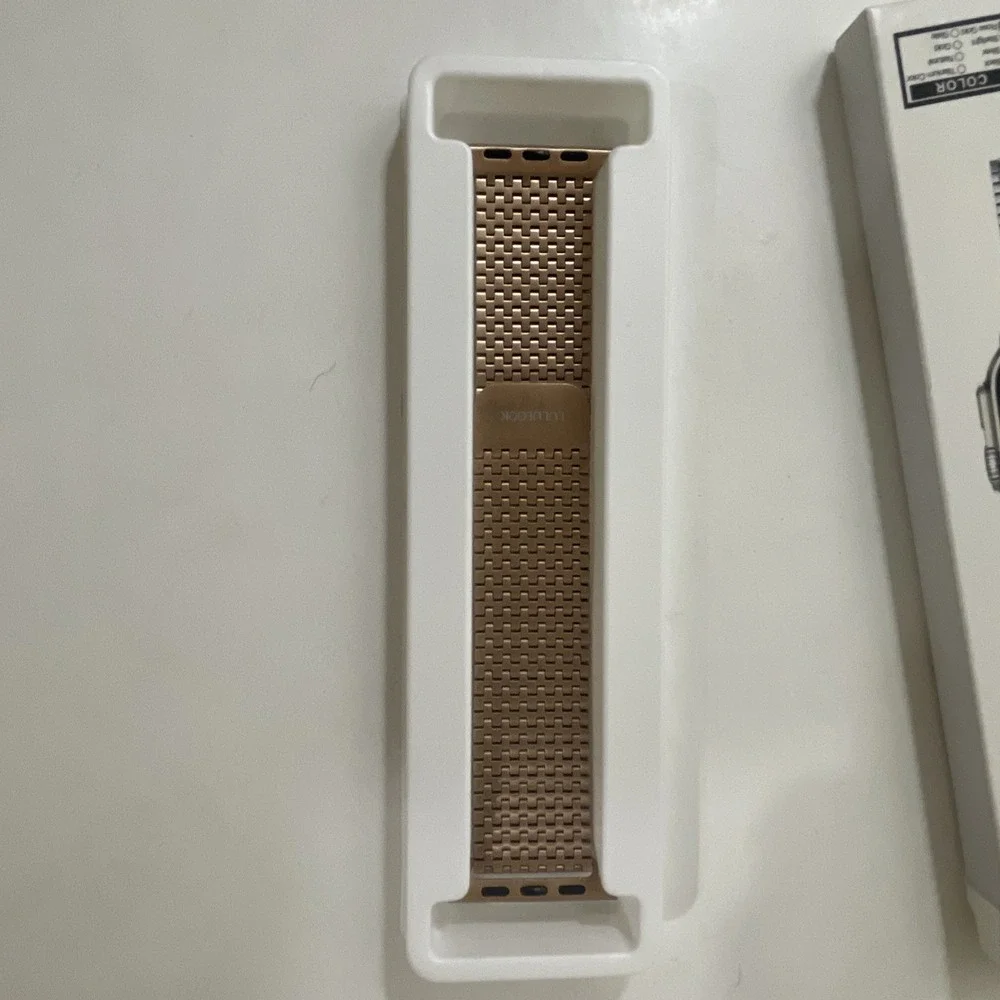 LULULOOK Magnetic Stainless Steel For Apple Watch 42mm‎ Rose Gold New Open Box.